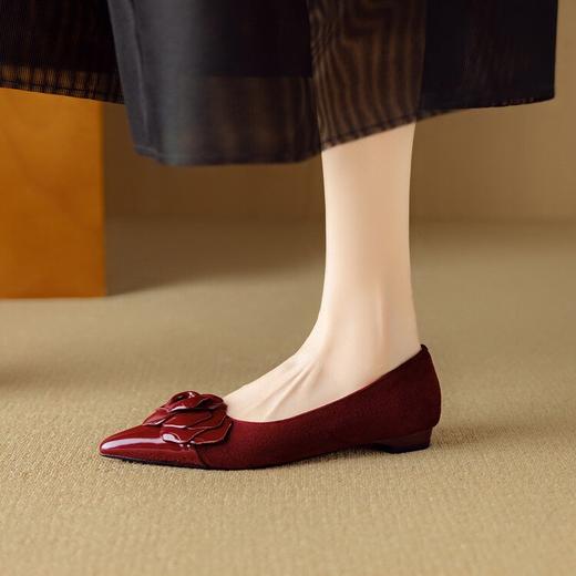 【预售5天】羊皮小香风山茶花尖头浅口单鞋女秋季新款百搭瓢鞋低跟鞋DB&M6391 商品图1