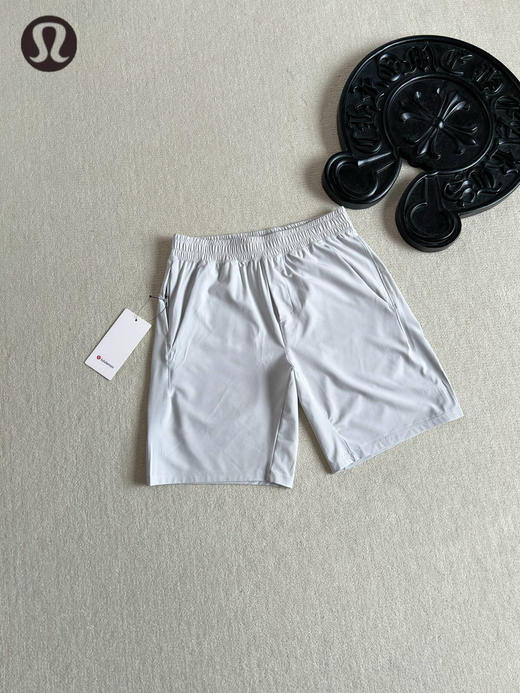 点此购买 lululemon露露Pace Breaker夏季男士运动短裤 LL 323502 商品图2