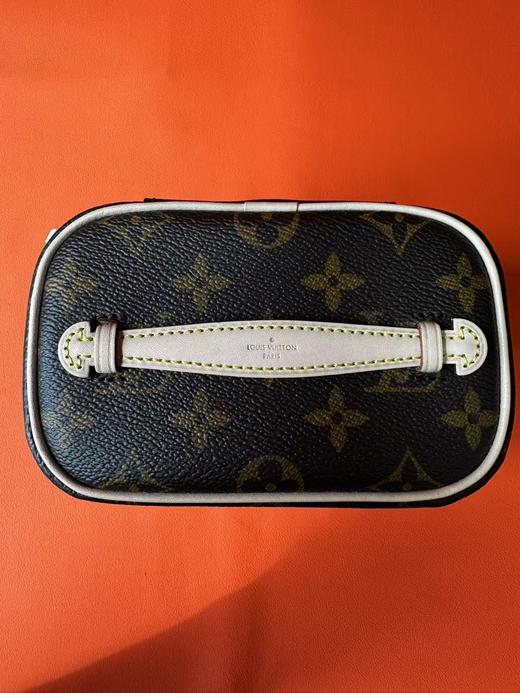 LOUIS VUITTON NICE NANO 经典老花拉链开合 涂层帆布拼牛皮革饰边 收纳包化妆手提包 超迷你 女款 棕色 商品图6