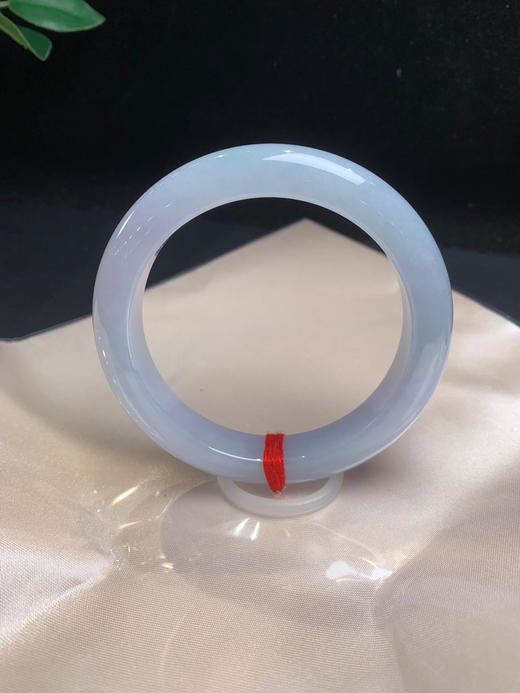 620397，60.5紫罗兰，整圈带紫罗兰底色，隐约略带些浅绿交织在一起，底妆细腻 商品图1