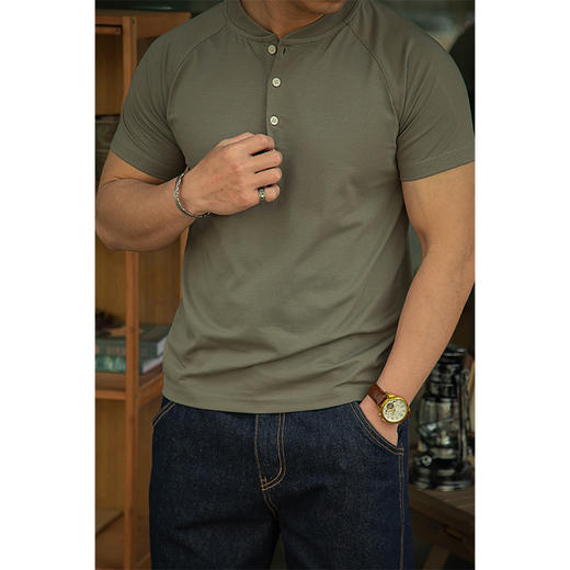 【硬派复古风 凉感索罗娜 高弹不束缚】唔刃美式亨利领插肩T恤（WR241TE1008） 商品图3