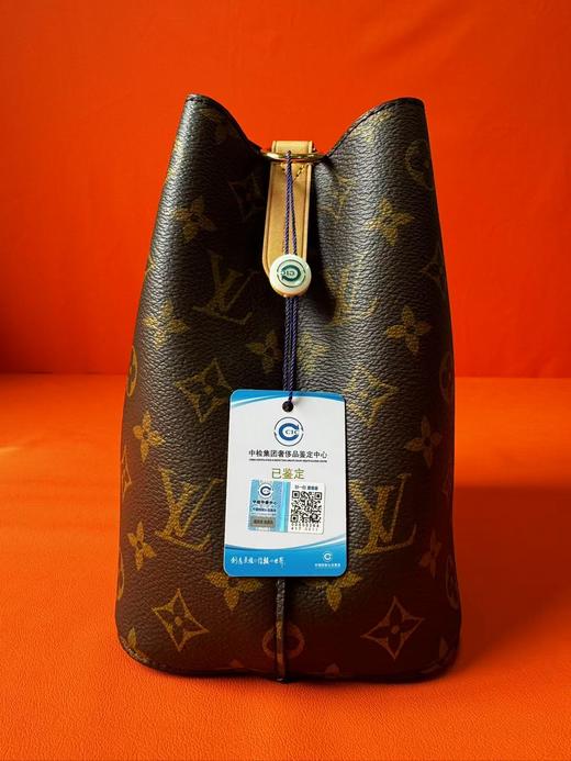 LOUIS VUITTON NÉONOÉ BB 可拆卸可调节肩带老花满印 涂层帆布拼牛皮革 水桶包斜挎手提包 小号 女款 棕色 商品图3