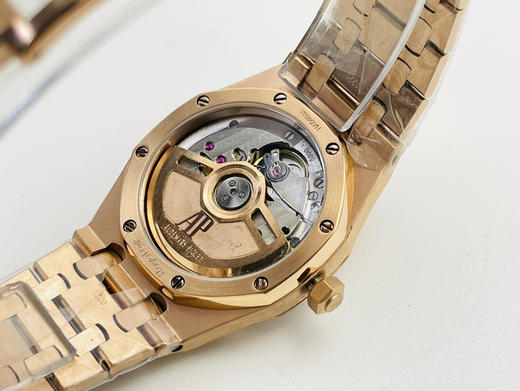 Noob official➕新女款AP 爱彼皇家橡树系列77350 77351型号机械腕表！直径34mm。搭载Calibre 5800自动上链机芯，采用该款式特别设计的玫瑰金自动摆陀（零故障）‼️‼️ 商品图9