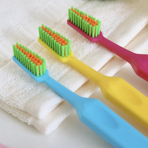 【超值12支装】URYAU 40°可弯折趣彩牙刷 软毛多巴胺设计 防滑手柄 12支*1盒 商品图5