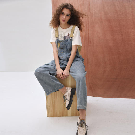 谜底背带裤长裤女2025秋新品复古风拼接绣花直筒牛仔裤253MK1204 商品图1