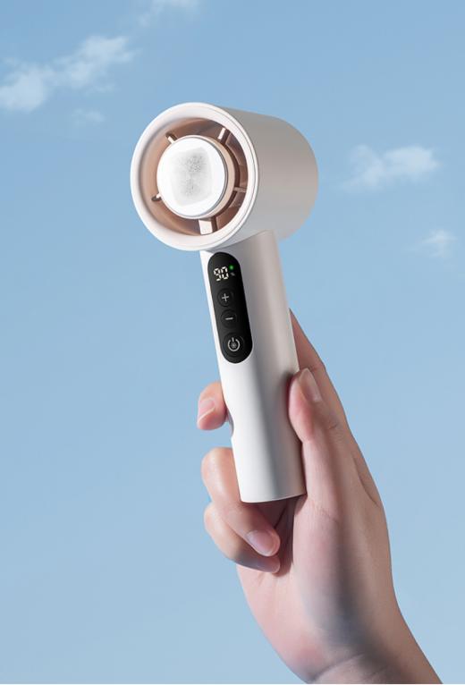 超给力💥颜值和凉爽一起拿捏，吹跑你的热烦恼🍃【积米手持高速冷敷小风扇】 ❤️开启夏日降温新体验，大风+冷敷，👏夏日双重降温更凉快 超导冰瓷 商品图3