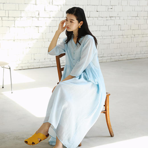 绽放382朵/【多巴胺系列】高支苎麻炒色半门襟七分袖长款连衣裙女 商品图2