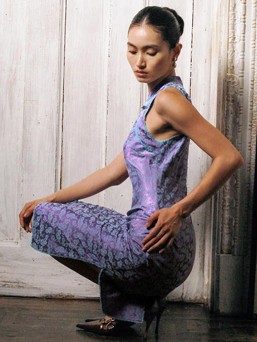 TR她热 夭夭其华 紫色提花缎面新中式修身复古显瘦旗袍连衣裙 商品图3