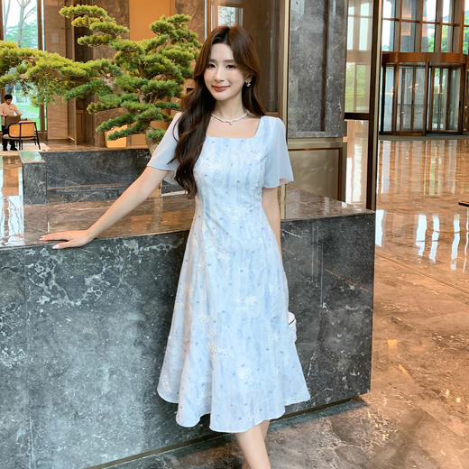 奢姿大码女装2026夏季复古方领连衣裙胖妹妹时尚刺绣提花拼接裙子9952822149 商品图1