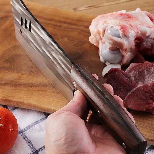 文枝古法锻打斩切刀组合，海豚刀身设计、轻松省力。锻打特殊防滑花纹处理，精选高碳钢耐用耐磨，鸡翅原木手柄握感舒适 ，匠心品质 商品图1