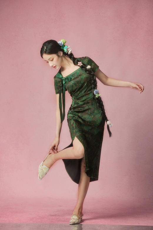 逸红颜明月优选​​「夏木·谷幽1」23姆米素绉缎香云纱，蝴蝶结小鱼尾连衣裙，复古腰果花夏日林间诗~ 商品图4