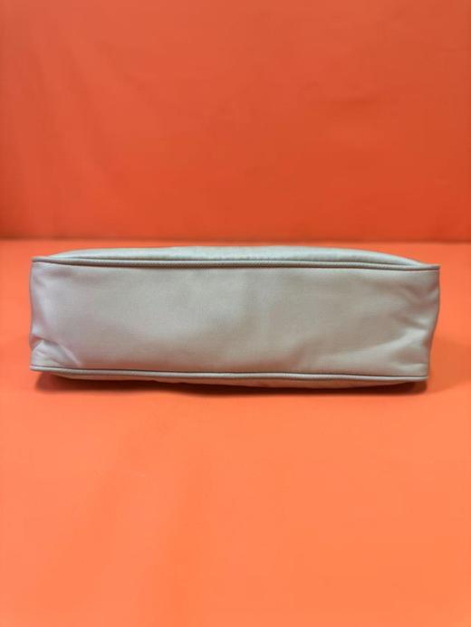 PRADA 普拉达 Re-Edition 2005 再生尼龙迷你手袋 女款 沙漠米色 商品图4