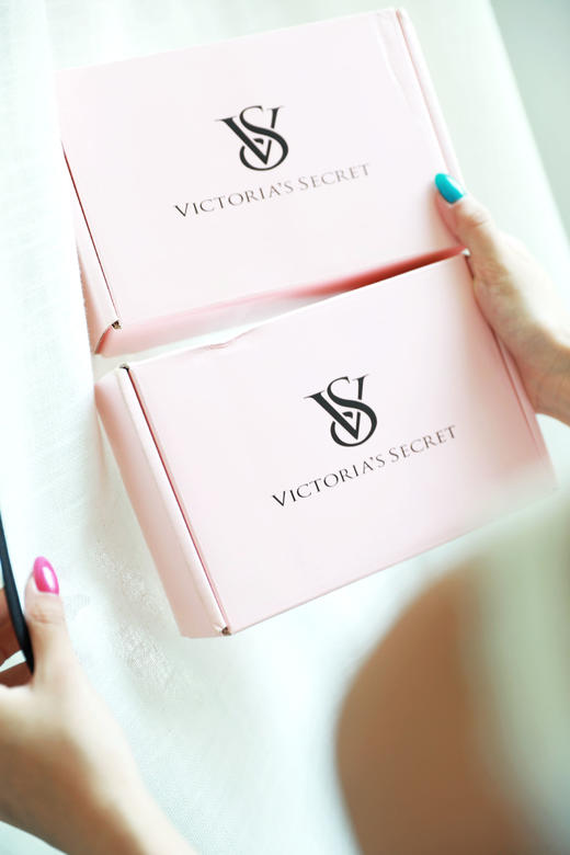 粉粉的原盒，一盒三条入。侧边金标内档全棉无痕内衣内裤C070358 商品图1