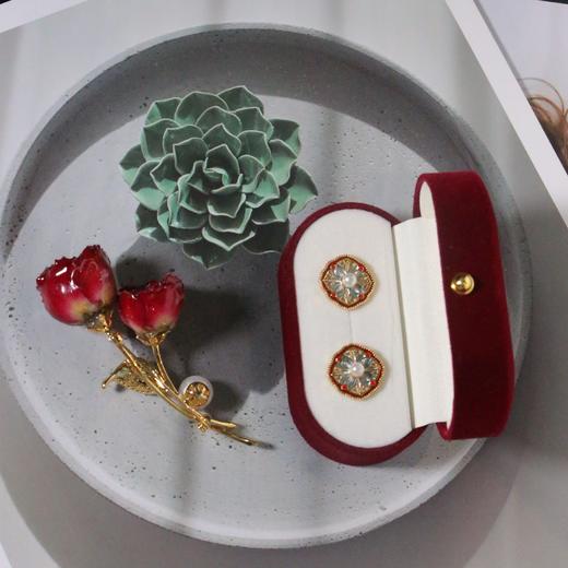 【甄珠贝】新中式复古 珐琅彩 akoya 4-5mm 无暇ji光耳钉 铜镀金配件 ，耳针925纯银 商品图4