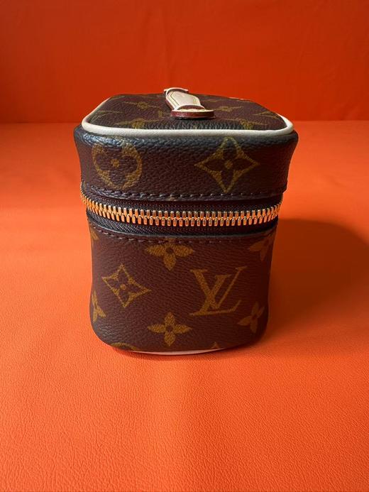 LOUIS VUITTON NICE NANO 经典老花拉链开合 涂层帆布拼牛皮革饰边 收纳包化妆手提包 超迷你 女款 棕色 商品图3