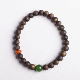 xy0408，沉香+碧玉南红手串