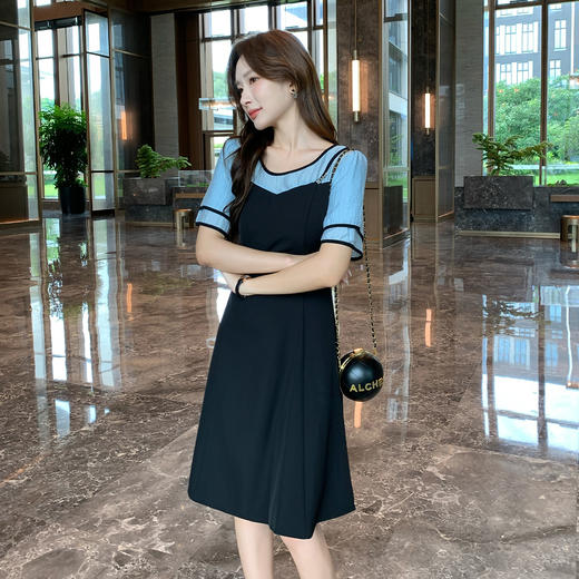 奢姿大码女装2026夏季气质显瘦拼接撞色假两件设计感收腰连衣裙9952802942A 商品图1
