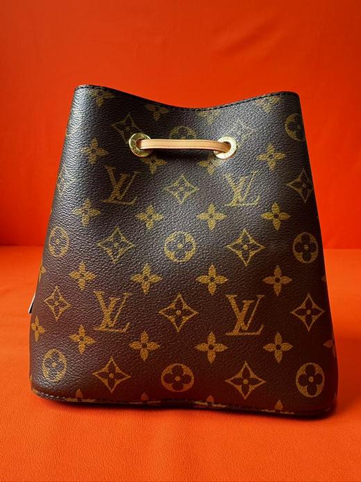 LOUIS VUITTON NÉONOÉ BB 可拆卸可调节肩带老花满印 涂层帆布拼牛皮革 水桶包斜挎手提包 小号 女款 棕色 商品图2