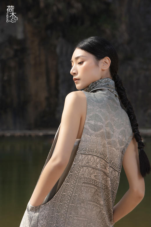 荷木HEMU丨忆良渚·长马甲 商品图3