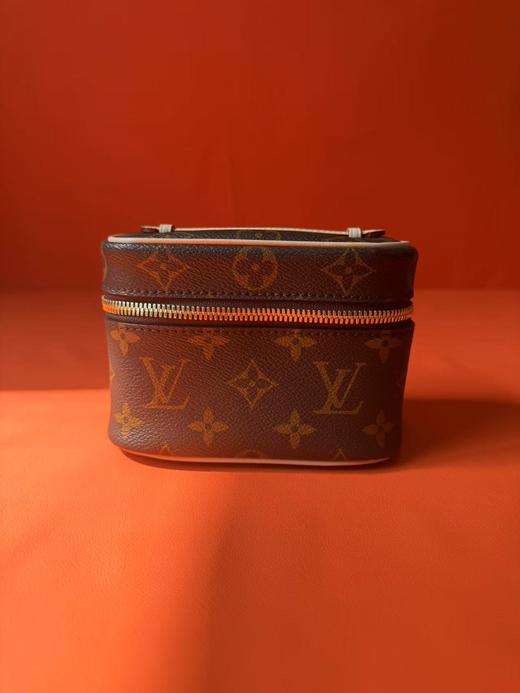 LOUIS VUITTON NICE NANO 经典老花拉链开合 涂层帆布拼牛皮革饰边 收纳包化妆手提包 超迷你 女款 棕色 商品图1