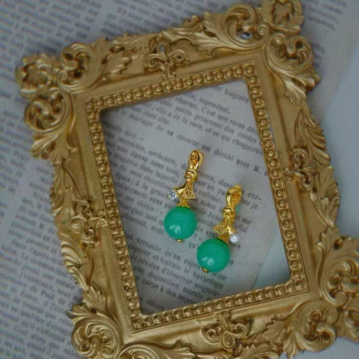 龢盒原创 高品质浓艳色澳玉圆珠蝴蝶结耳坠 商品图1