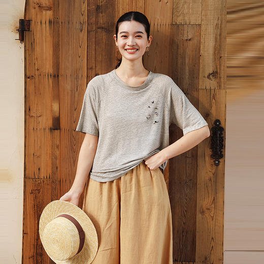 绽放449朵/【多巴胺系列】亚麻花纱刺绣圆领插肩袖针织中袖T恤夏 商品图1