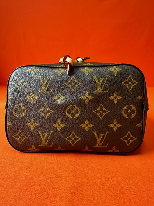 LOUIS VUITTON NÉONOÉ BB 可拆卸可调节肩带老花满印 涂层帆布拼牛皮革 水桶包斜挎手提包 小号 女款 棕色 商品图5