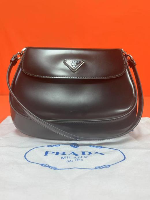 PRADA普拉达 Cleo Bag 复古无盖开口皮革 腋下包HOBO包单肩包手提包 中号  女款 黑色 商品图4