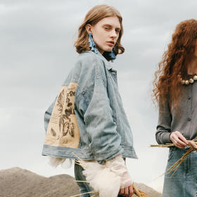 谜底外套长袖女2025秋新品复古水洗后背拼接印花牛仔服253MW1173