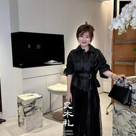 良木礼——蕾丝皮半裙