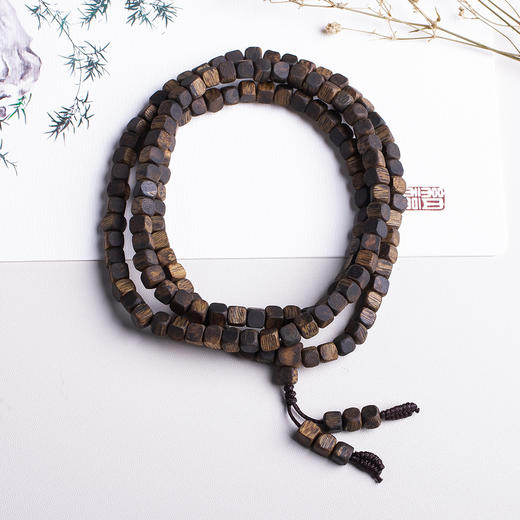 xy0423，5.5mm方形珠沉香108佛珠多圈手链 商品图1