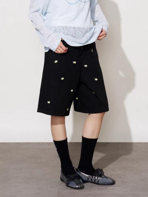 MoodLikeMe/MDK2505/花朵刺绣五分短裤 商品图0