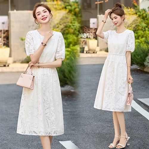 2025年夏装纯色气质优雅显瘦高级感新款收腰法式蕾丝镂空连衣裙XXL3101 商品图0