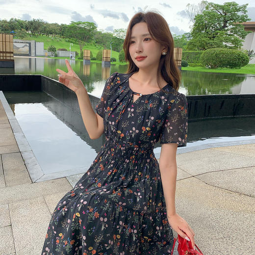 奢姿大码女装2025夏季时尚碎花收腰连衣裙胖妹妹气质减龄印花裙子9952802531 商品图2