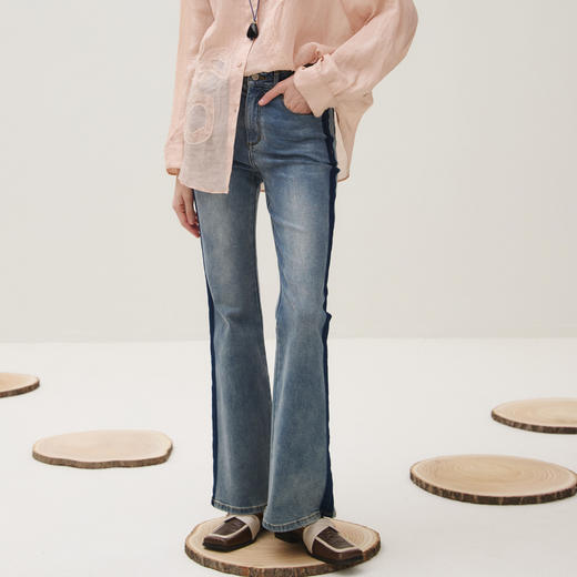 谜底牛仔裤长裤女2025秋新品复古阴影设计贴布绣喇叭裤253MK1233 商品图0