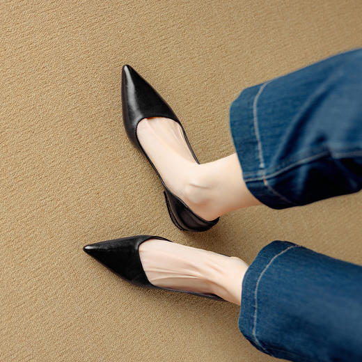 【预售5天】头层水洗牛皮通勤低跟单鞋，法式优雅尖头浅口侧空百搭舒适气质女鞋DB&M6387 商品图4