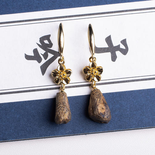 xy0419，沉香耳坠砂金镶嵌 商品图3