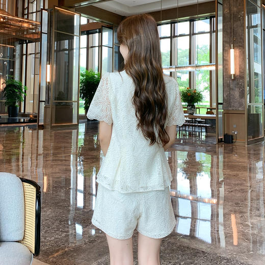奢姿大码女装2025夏季气质立领蕾丝两件套胖妹妹时尚减龄短袖套装9952953468 商品图3
