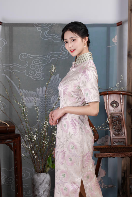 荷言HEYEN 半月春 真丝粉白色立体玫瑰花旗袍高定系列 商品图1