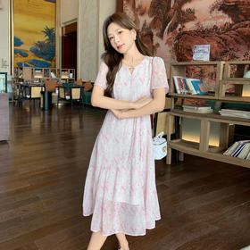 奢姿大码女装2026夏季时尚裙子胖妹妹减龄印花轻奢休闲V领连衣裙9952890596