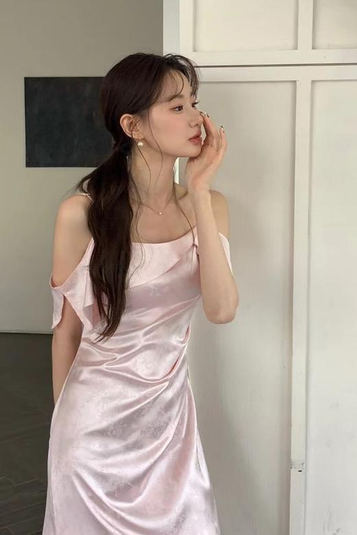 SIA SAYLOR 纯欲垂感吊带连衣裙 20884 商品图1