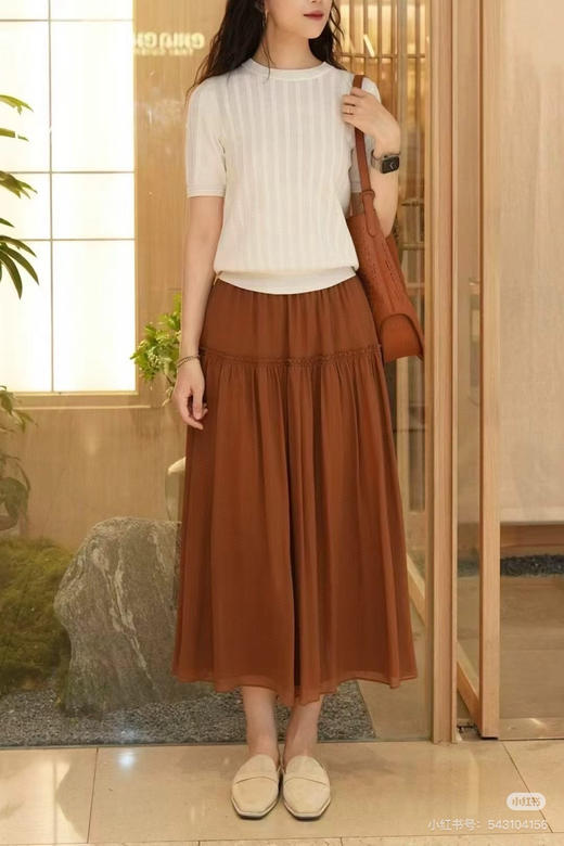 73-7 渠道圆正 小禾 桑蚕丝有机棉 丝棉 圆领短袖 挑空肌理 清爽优雅 商品图3