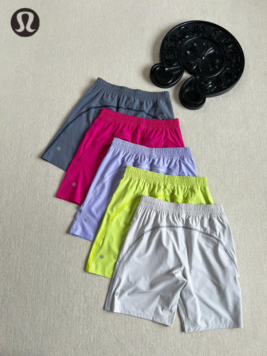 点此购买 lululemon露露Pace Breaker夏季男士运动短裤 LL 323502 商品图1
