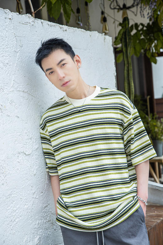 W522512350条纹短袖T恤 商品图0