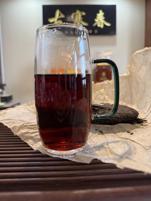 10月12日中午12点【重磅资源分享】【蓝印熟茶】仅限VIP2以上茶友购买，老古私藏好茶90年代蓝印熟茶，发烧友有福了，仓储费分享，狂欢吧茶友  357克/饼  7饼/提，建议多拍，数量不多 商品图2