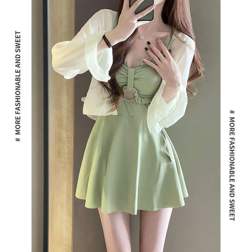 泳衣女2025新款夏连体显瘦保守裙式牛油果绿高级感性感泡温泉泳装 商品图2