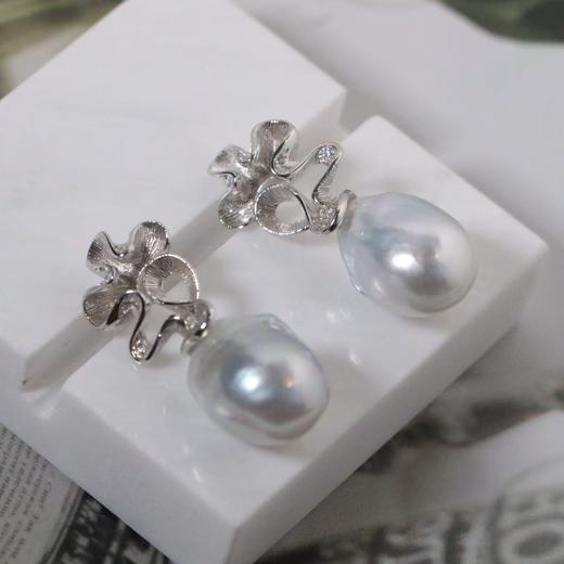 【甄珠贝】松弛感 澳白巴洛克 花朵耳环 12mm 925纯银耳环 商品图2