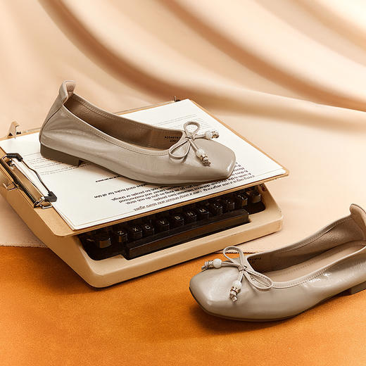 千百度低跟蝴蝶结浅口单鞋女牛皮小香风平底鞋晚晚鞋A25461813 商品图4