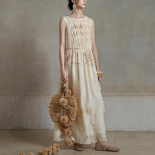 【林栖设计小店】【植物染】真丝草木染拓印无袖连衣裙捏褶2025秋季新款桑蚕丝长裙女1953061 商品图0