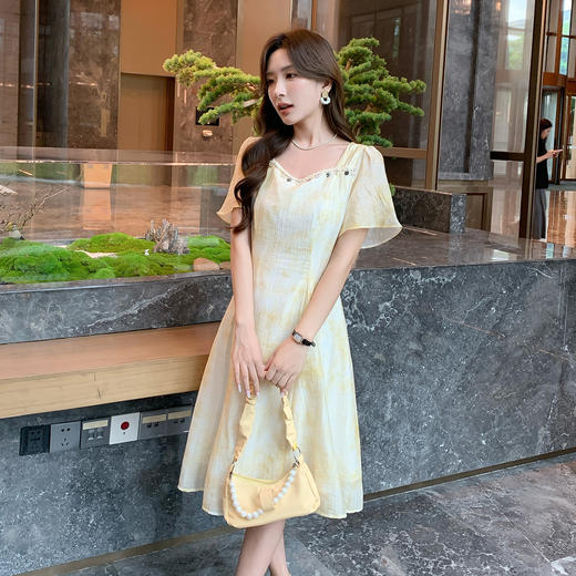 奢姿大码女装2025夏季减龄亮片饰品设计时尚裙子胖妹妹方领连衣裙9952853383 商品图4